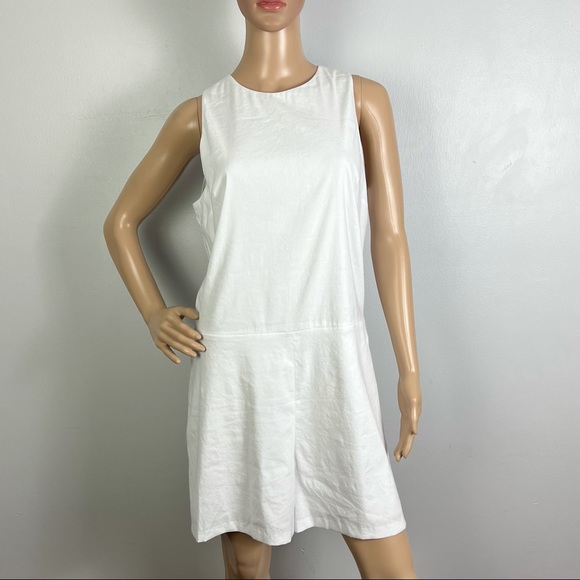 NEW VINCE WHITE SLEEVELESS ROMPER - Picture 2 of 10